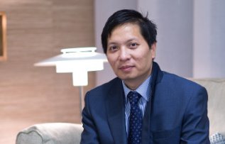 Portrait of Alumnus Dr Anh-Minh Nguyen
