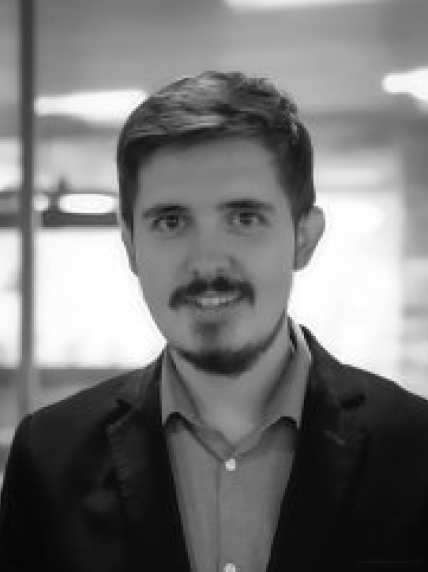 Dr Zoltán Kis