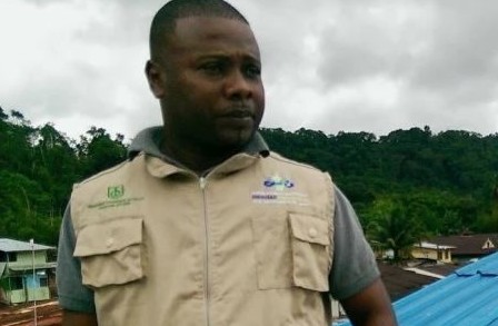 Photo of a stakeholder onsite, as part of the Chocó energy project