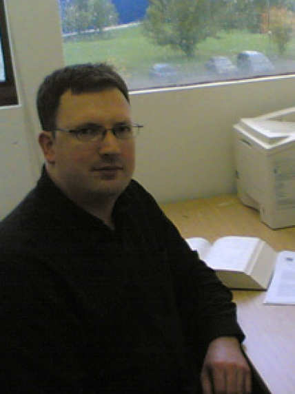 Dr Ian Thompson