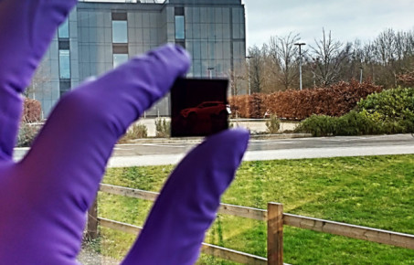 Printed ultrathin protective coatings enable more efficient solar cells