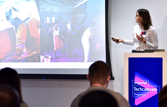 Ola Hekselman presenting at Techcelerate's second showcase