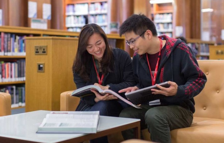 Students in library 
