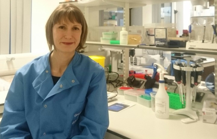 Leanne in lab