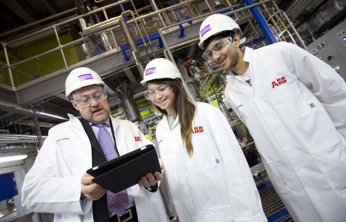 Students operate the carbon capture plant with supervisor