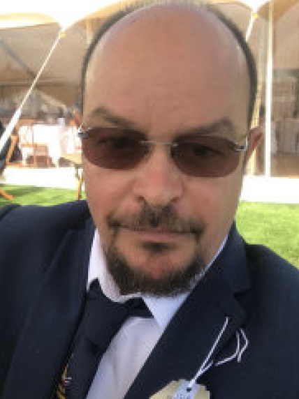 Professor Vincent Savolainen